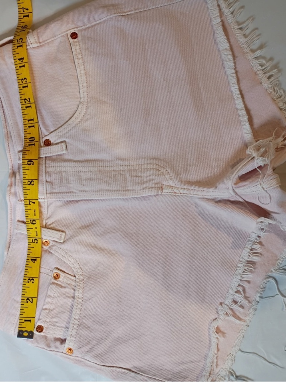 Levi’s 501 Premium Pink Denim Cut Off Shorts High Rise W28 - Picture 3 of 11